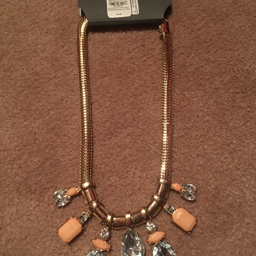 Express necklace